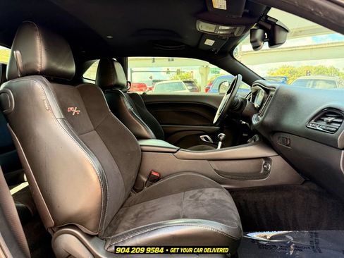 Used 2016 Dodge Challenger R/T Scat Pack w/ Leather Interior Group RWD image 32