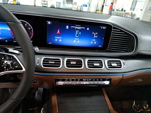 Certified 2024 Mercedes-Benz GLE 350 4MATIC image 21