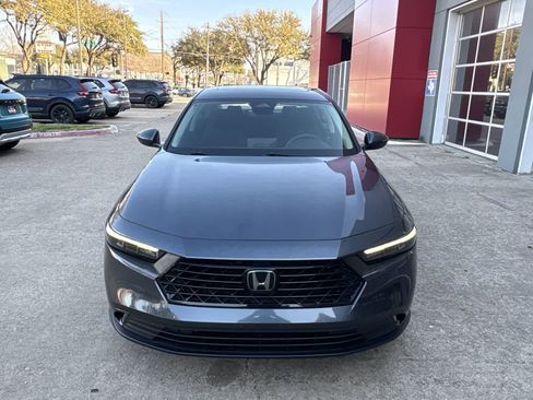 Used 2023 Honda Accord EX image 16