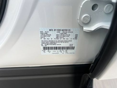 Certified 2024 Lincoln Aviator Reserve w/ Equipment Group 201A AWD/4WD image 35