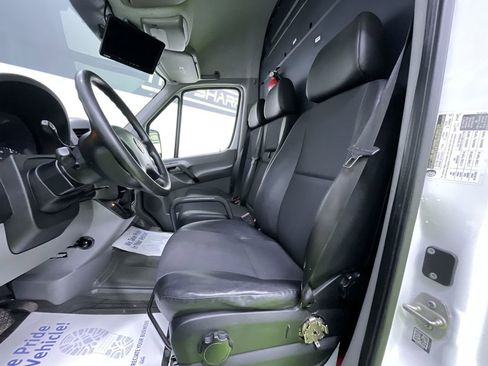 Used 2018 Freightliner Sprinter 2500 image 15