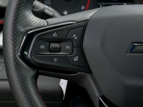 Used 2025 Chevrolet Trax RS w/ Driver Confidence Package FWD image 13