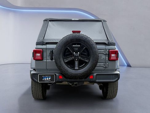 Used 2021 Jeep Wrangler Unlimited Sahara image 4