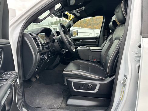 Used 2024 RAM 1500 Laramie image 11