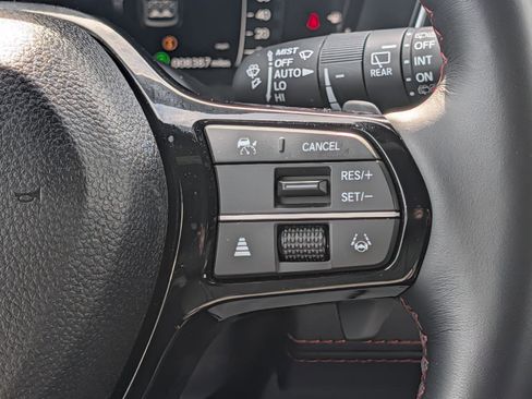 Used 2025 Honda Pilot Black Edition image 11
