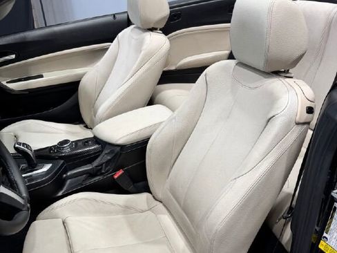 Used 2016 BMW M235i Convertible RWD image 17