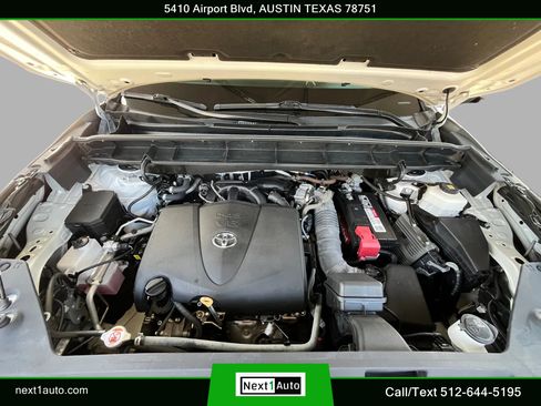 Used 2020 Toyota Highlander XLE FWD image 40