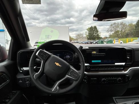 New 2026 Chevrolet Silverado 1500 LT AWD/4WD image 12