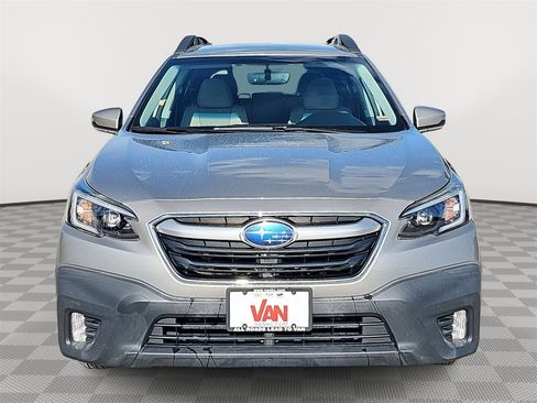 Used 2020 Subaru Outback Premium image 2