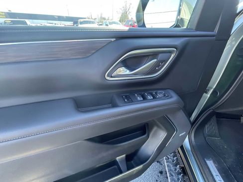 Used 2024 Chevrolet Suburban Z71 w/ Z71 Off-Road Package image 22