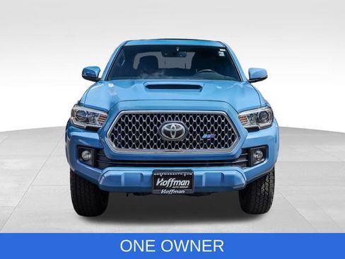 Used 2019 Toyota Tacoma TRD Sport AWD/4WD image 3