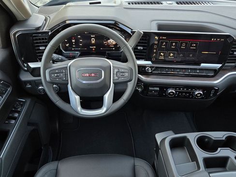 Used 2026 GMC Sierra 1500 SLT image 13