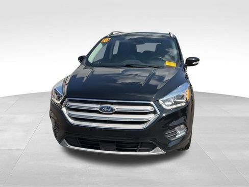 Used 2019 Ford Escape Titanium AWD/4WD image 3