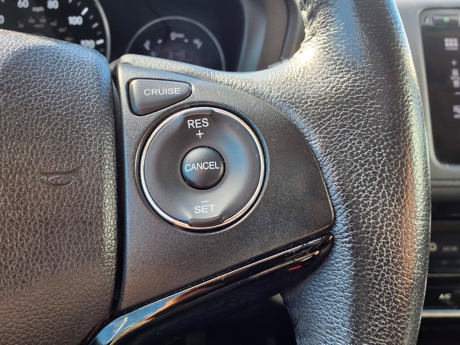 Used 2017 Honda HR-V EX-L image 19
