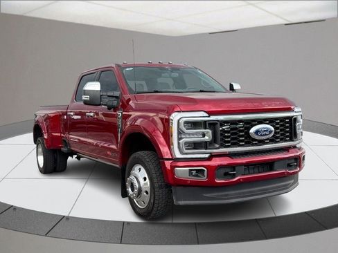 Used 2025 Ford F450 Platinum w/ Platinum Plus Package AWD/4WD image 2