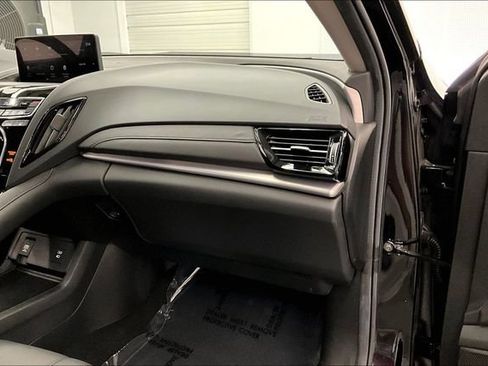 Used 2024 Acura RDX SH-AWD image 19