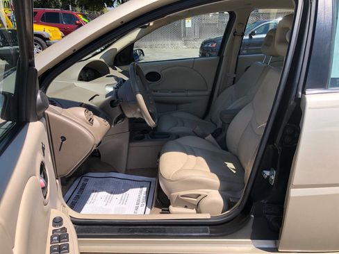 Used 2004 Saturn ION Level 3 w/ Travel Pkg image 3