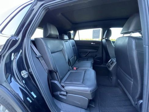 Used 2020 Volkswagen Atlas Cross Sport SEL AWD/4WD image 36