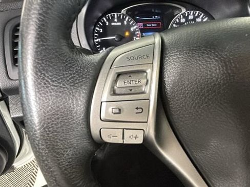 Used 2015 Nissan Altima 2.5 SV w/ Convenience Package FWD image 15
