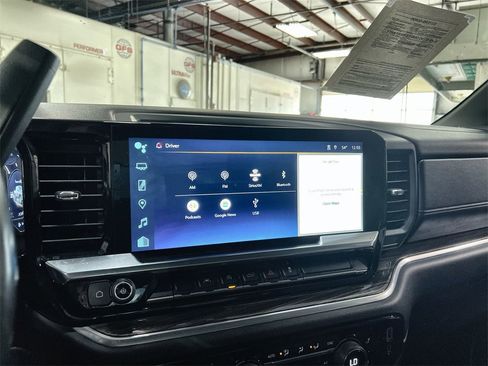 Used 2022 Chevrolet Silverado 1500 LT image 32