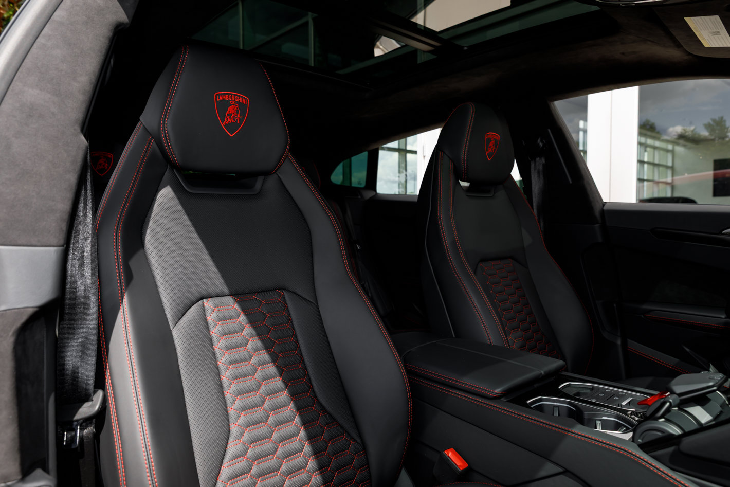 Used 2024 Lamborghini Urus S AWD/4WD image 44