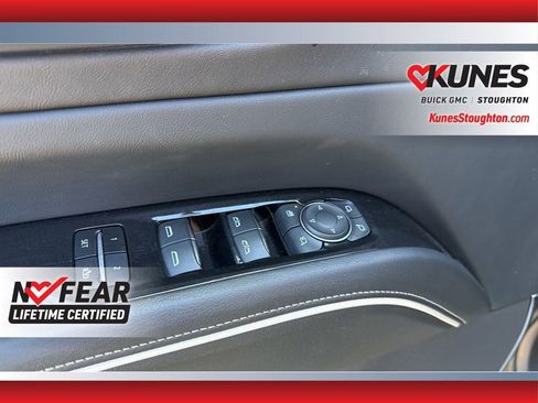 Used 2023 Cadillac Escalade Premium Luxury AWD/4WD image 25