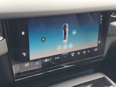 New 2027 Lincoln Navigator L Reserve AWD/4WD image 24