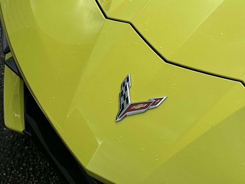 Certified 2022 Chevrolet Corvette Stingray Coupe w/ Chrome Exterior Badge Package RWD image 10