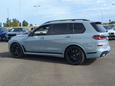 New 2026 BMW X7 xDrive40i w/ M Sport Package AWD/4WD image 8