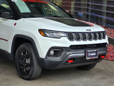 Used 2023 Jeep Compass Trailhawk image 2