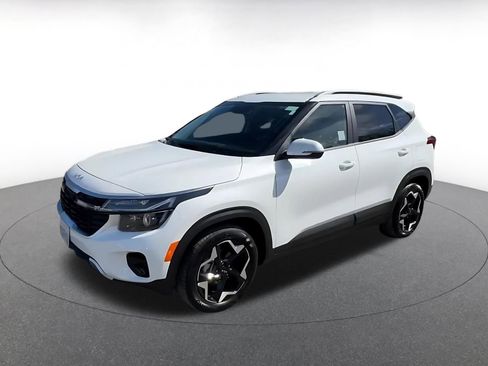 Used 2025 Kia Seltos S image 8