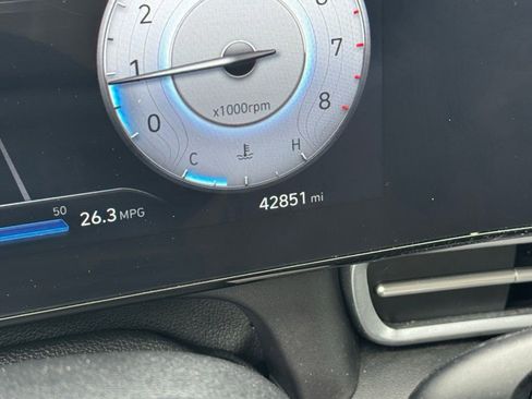 Used 2023 Hyundai Elantra SEL w/ Convenience Package FWD image 31