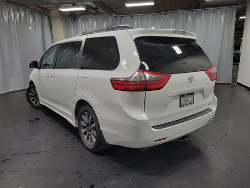 Used 2020 Toyota Sienna LE image 6