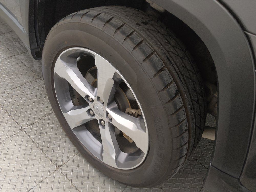 Used 2022 Jeep Grand Cherokee L Limited RWD image 31