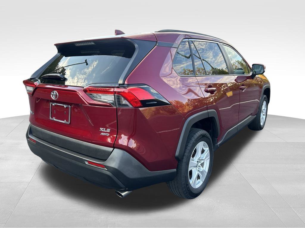 Used 2019 Toyota RAV4 XLE w/ All Weather Liner Package AWD/4WD image 5