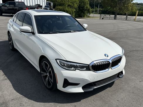 Used 2022 BMW 330i xDrive Sedan w/ Driving Assistance Package AWD/4WD image 2