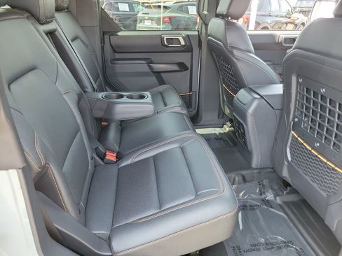 Used 2024 Ford Bronco Badlands AWD/4WD image 21
