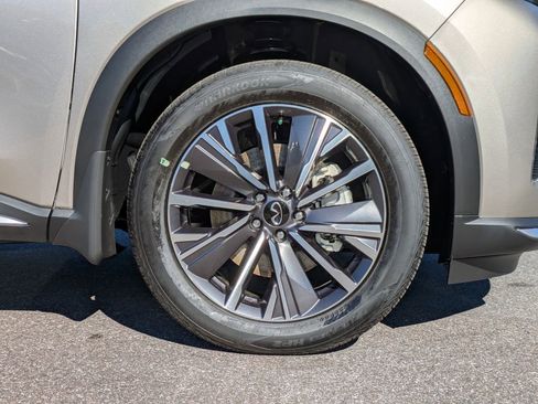 New 2026 INFINITI QX60 Luxe w/ Family Package image 11