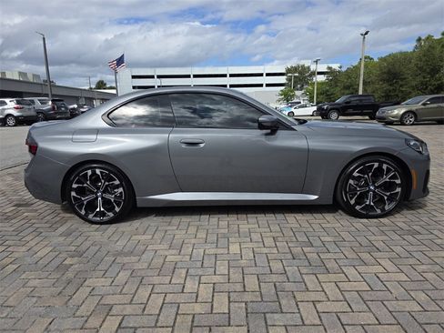 Used 2025 BMW 230i Coupe w/ Convenience Package image 12