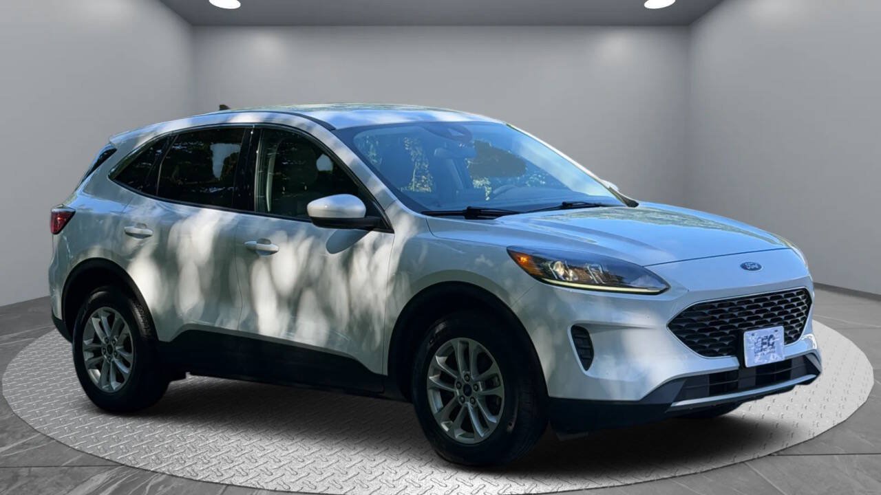Used 2020 Ford Escape SE AWD/4WD image 4