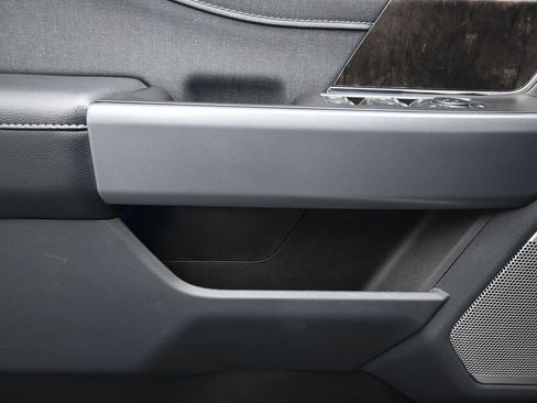 Used 2021 Ford F150 Lariat w/ Equipment Group 502A High image 16