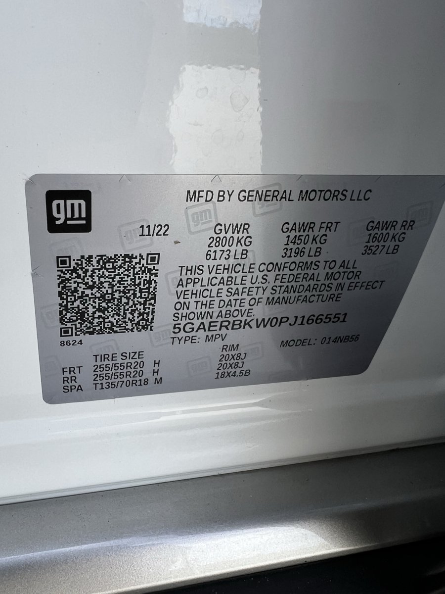 Used 2023 Buick Enclave Essence w/ Experience Buick Package FWD image 36