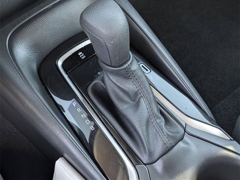 Used 2023 Toyota Corolla LE image 19