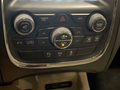 Used 2015 Dodge Durango Limited w/ Premium Group image 19