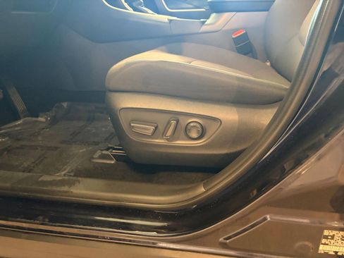 Used 2025 Toyota RAV4 XLE image 24