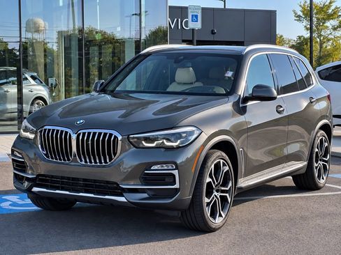 Used 2021 BMW X5 sDrive40i w/ Premium Package RWD image 2