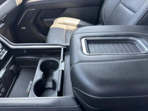 Used 2024 GMC Yukon Denali RWD image 49