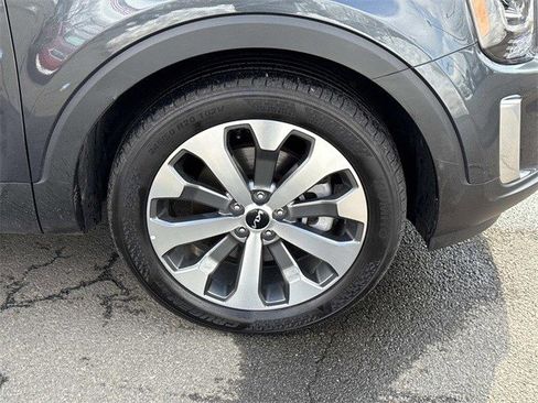 Used 2022 Kia Telluride S image 7