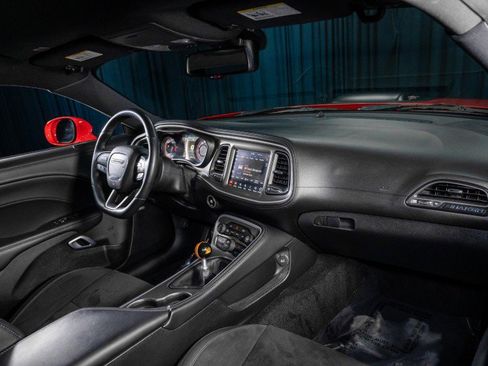 Used 2022 Dodge Challenger R/T Scat Pack RWD image 14