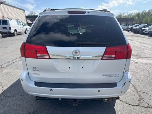 Used 2004 Toyota Sienna XLE image 7